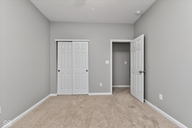 Building Photo - 6607 Laurelwood Dr