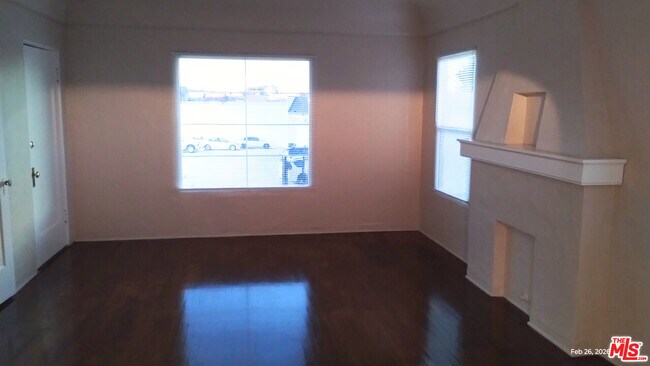 Building Photo - 6133 Cashio St