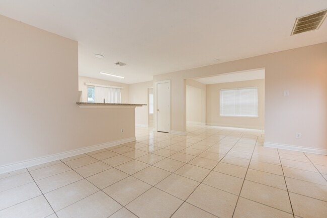 Building Photo - 7322 Parkland Manor Dr