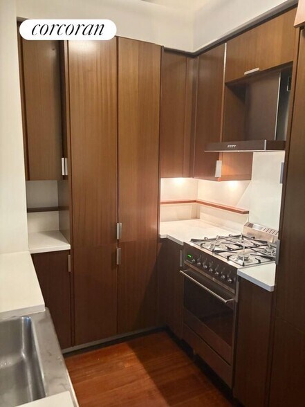 Building Photo - 60 Riverside Blvd