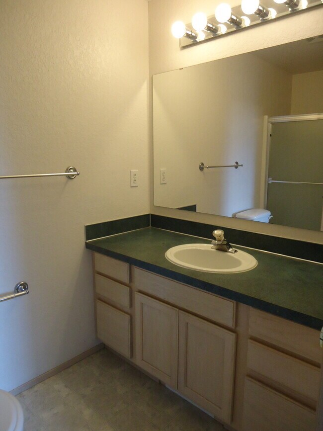 Building Photo - 15331-15331 Berry Valley Rd SE