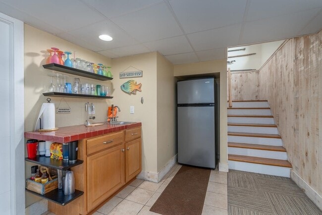 Building Photo - 430 Bow Lake Rd