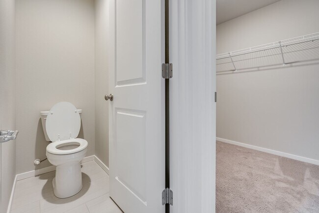 Building Photo - Beautiful Newer Build 5 Bed 3 Bath Beaverton Rental Home!