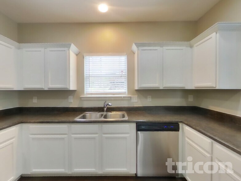 Building Photo - 7520 Spicer Ct