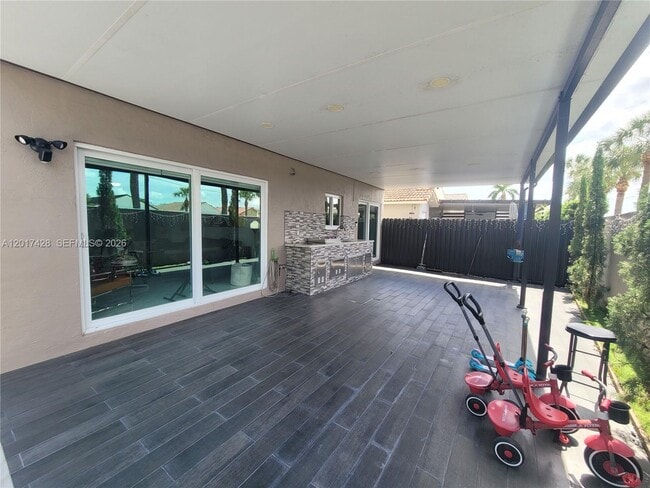 Building Photo - 7506 NW 169th Terrace