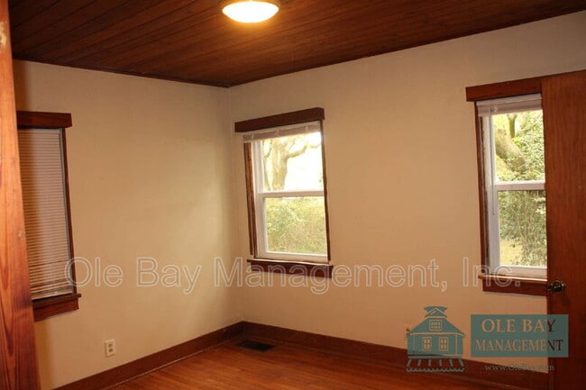 Building Photo - 855 Azalea Rd