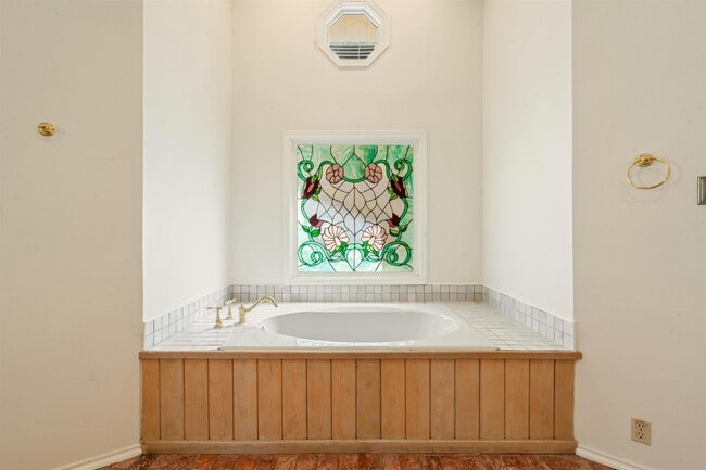 Building Photo - 106 Angela Dr