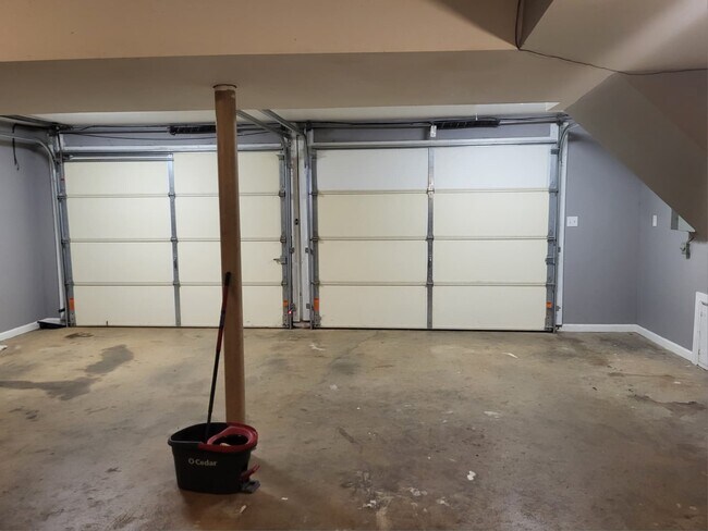 Building Photo - 115 Sabel Cir