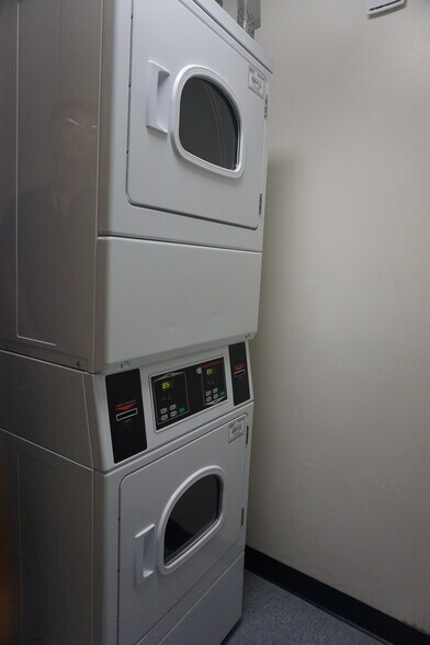 Building Photo - 4330 Hartwick road