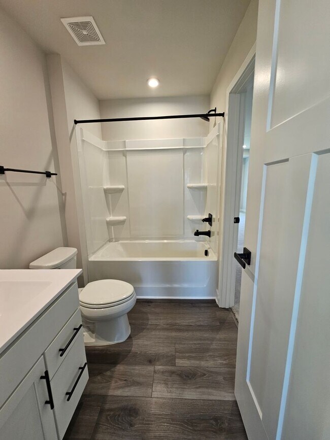 Building Photo - 3 bedroom 3.5 Bath - Long Term Rental in Myrtle Beach, SC