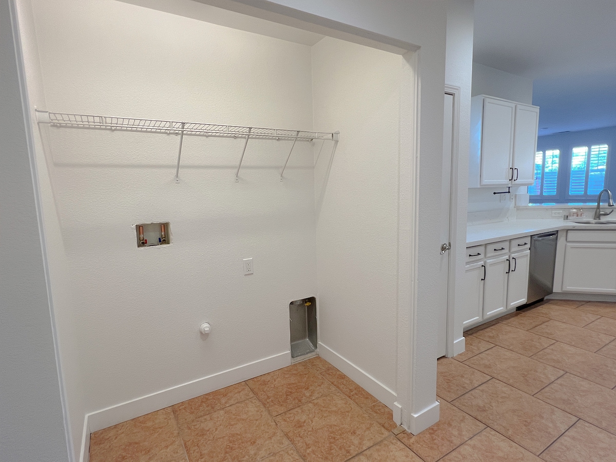 Building Photo - 16710 Nicklaus Dr