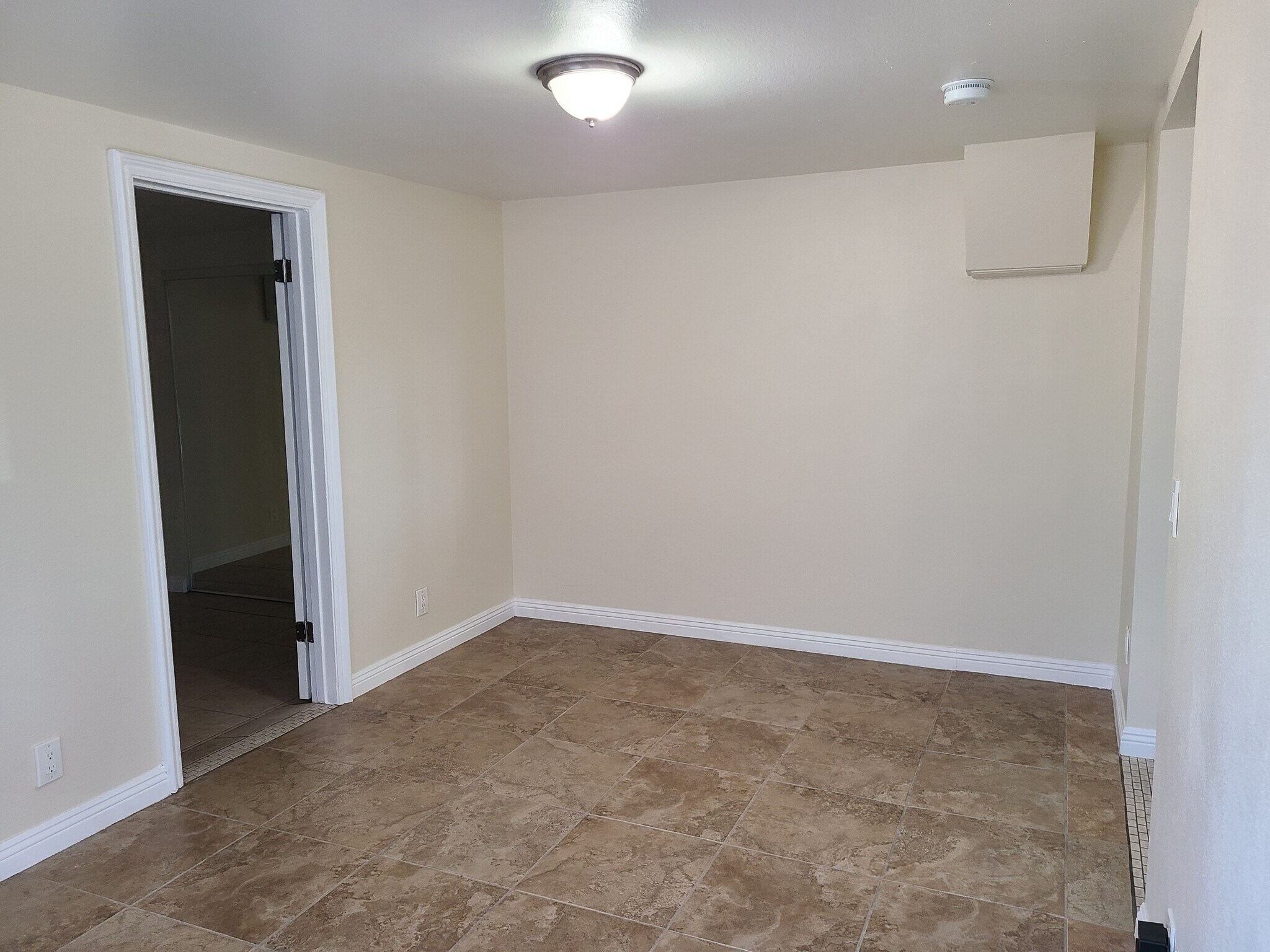 Building Photo - 4019 Rubidoux Blvd