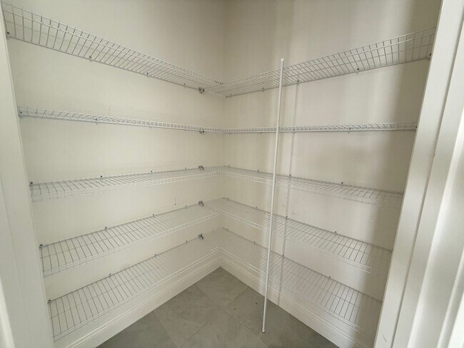 Building Photo - 5/4 spacious Saint Cloud Home