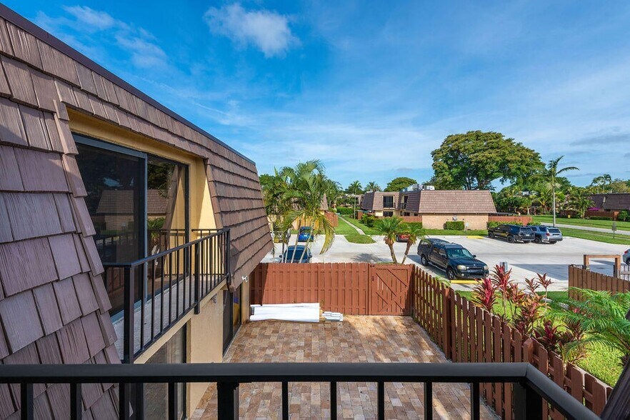 Building Photo - 941 Springdale Cir