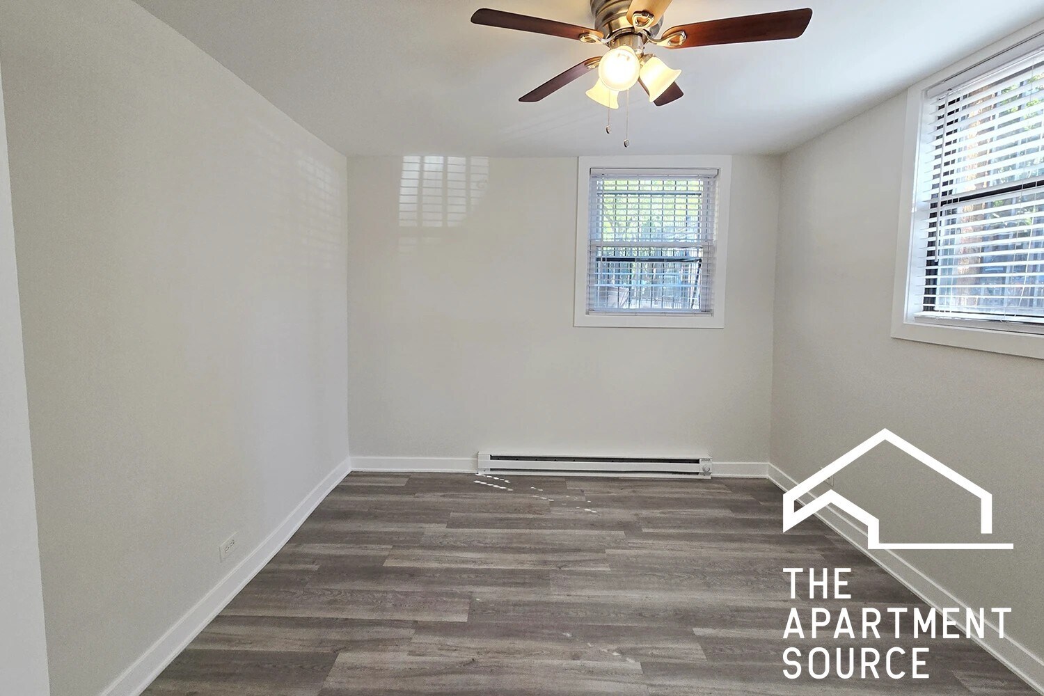 Building Photo - 732 W Roscoe St