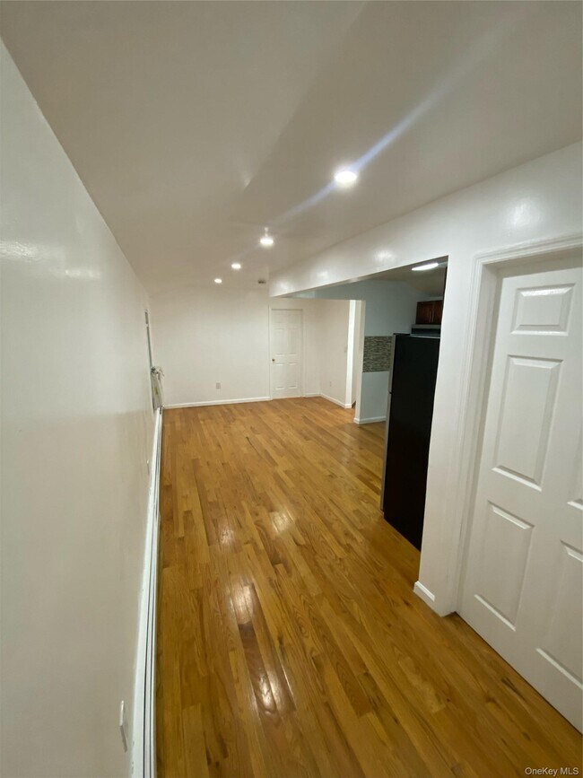 Building Photo - 122-07 142nd Pl