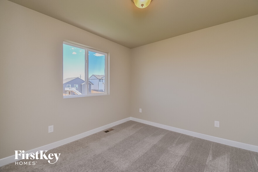 Building Photo - 6931 Akela Ln