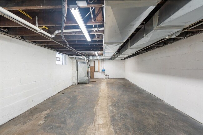 Building Photo - 533 N Euclid Ave