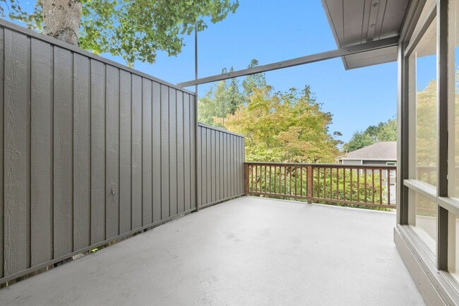 Building Photo - 3bd/2.5ba Seattle House
