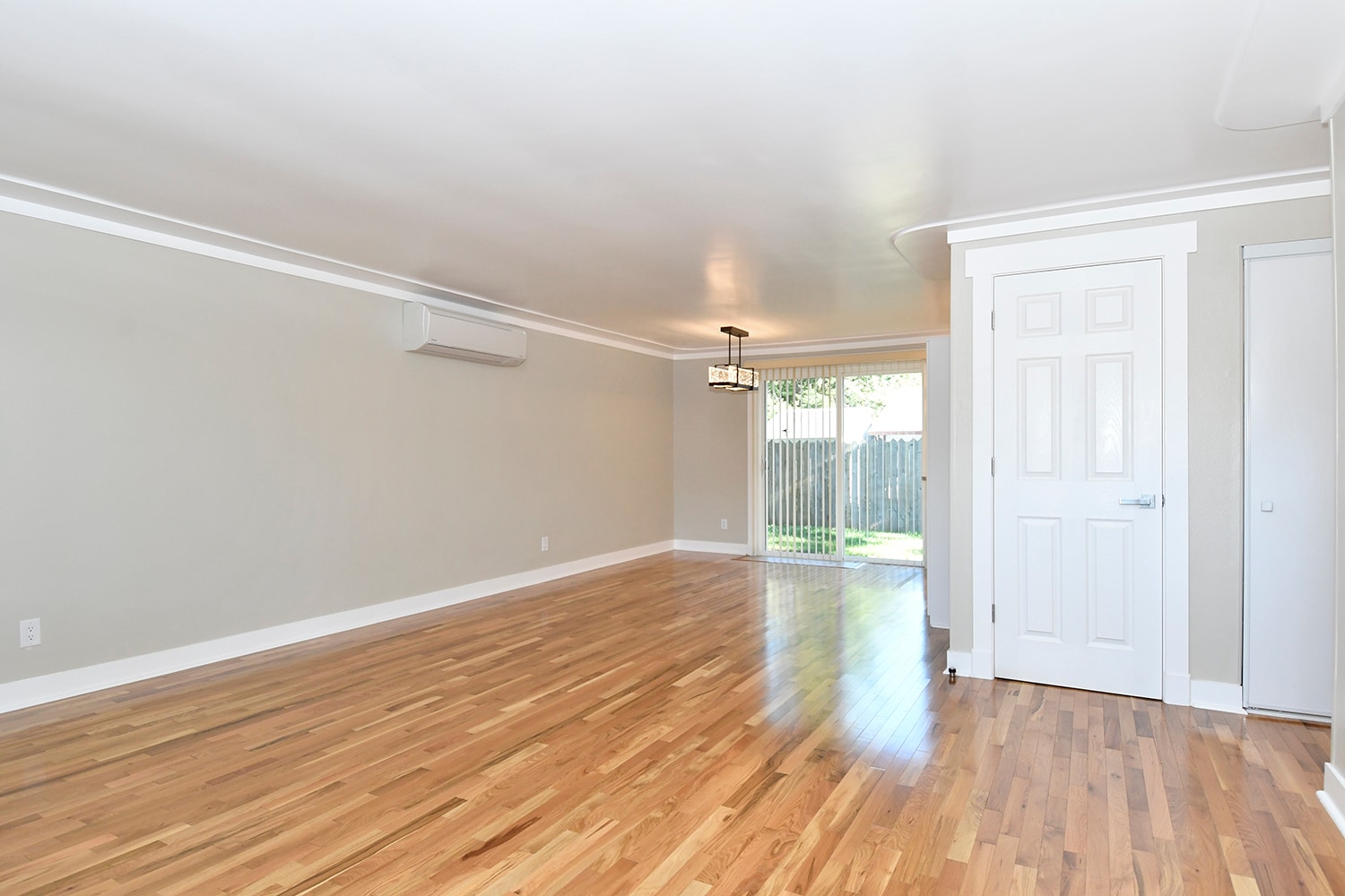 Building Photo - 6 SE 136th Ave