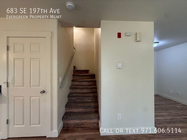 Building Photo - 683 SE 197th Ave