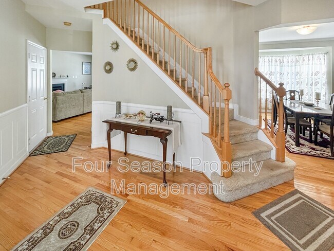 Building Photo - 14020 Seneca Ridge Dr