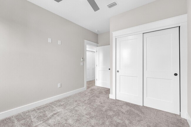 Building Photo - 2 2nd St