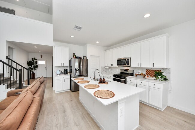 Building Photo - 30119 Gallatin River Ln