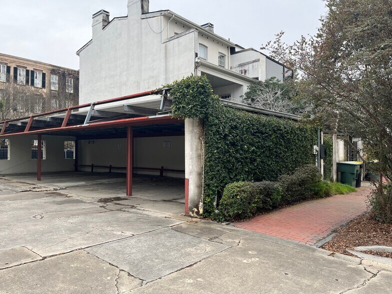 Building Photo - 107 W Taylor St