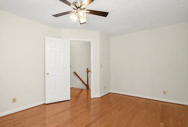 Building Photo - 4235 Marjorie Rd SW