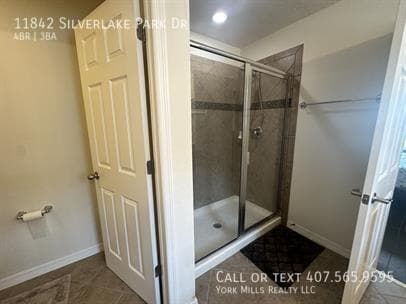 Building Photo - 11842 Silverlake Park Dr