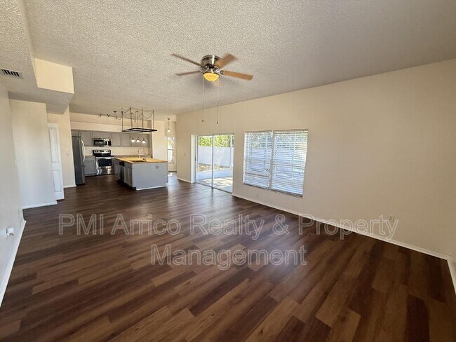 Building Photo - 12653 Longcrest Dr