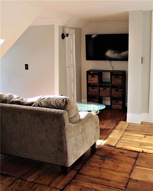 Building Photo - 283 Spring St