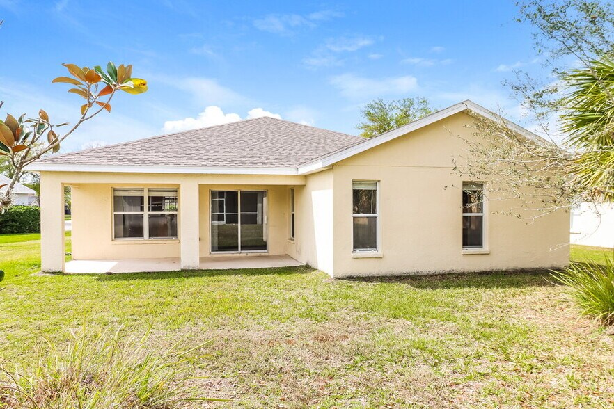 Building Photo - 11903 Autumn Creek Dr