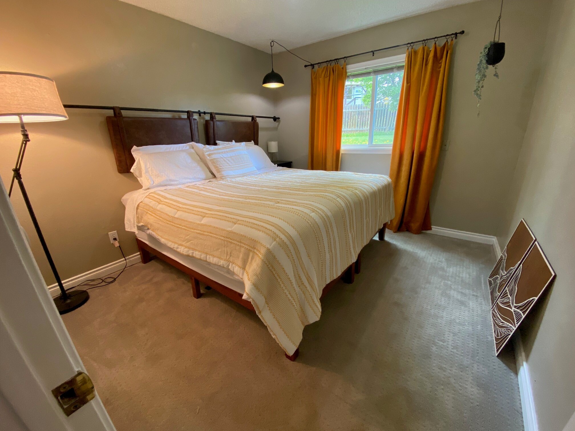 bedroom 2: king bed - 9001 Shaun Landing Cir