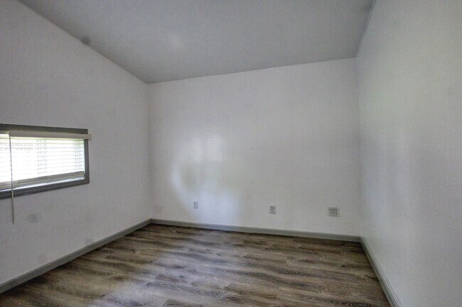Building Photo - Modern 3-Bedroom Home with Smart Features & Premium Upgrades