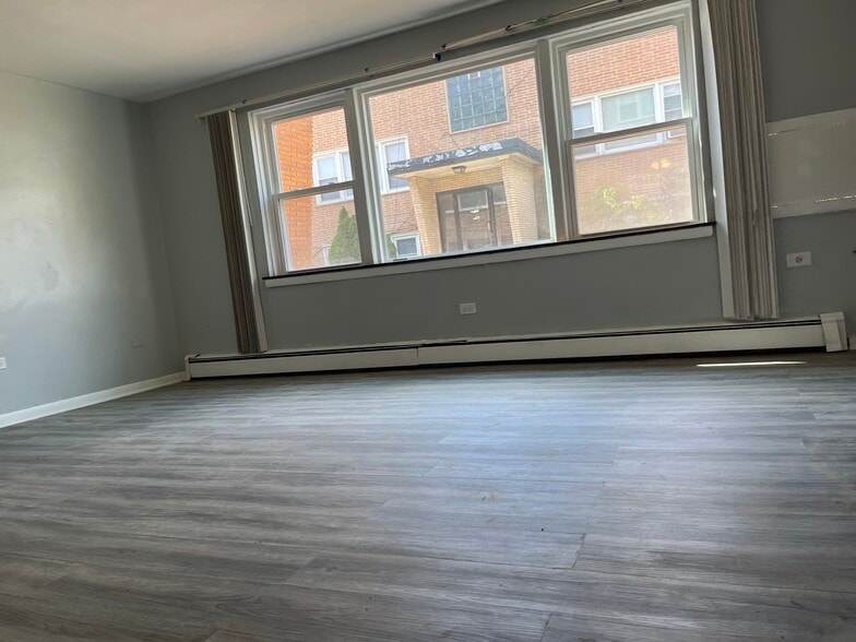Building Photo - 3601 W 79th St