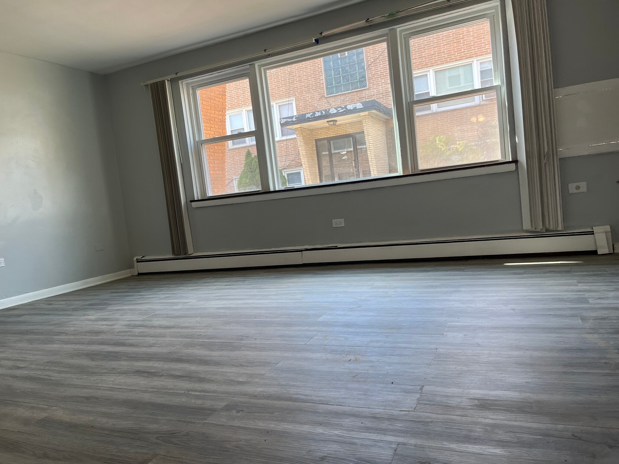 Building Photo - 3601 W 79th St