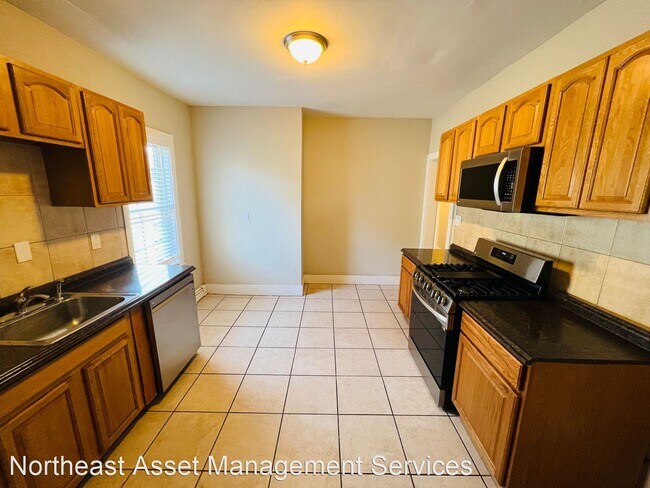 Primary Photo - 3 br, 1 bath House - 10 Westcott St. Unit 2