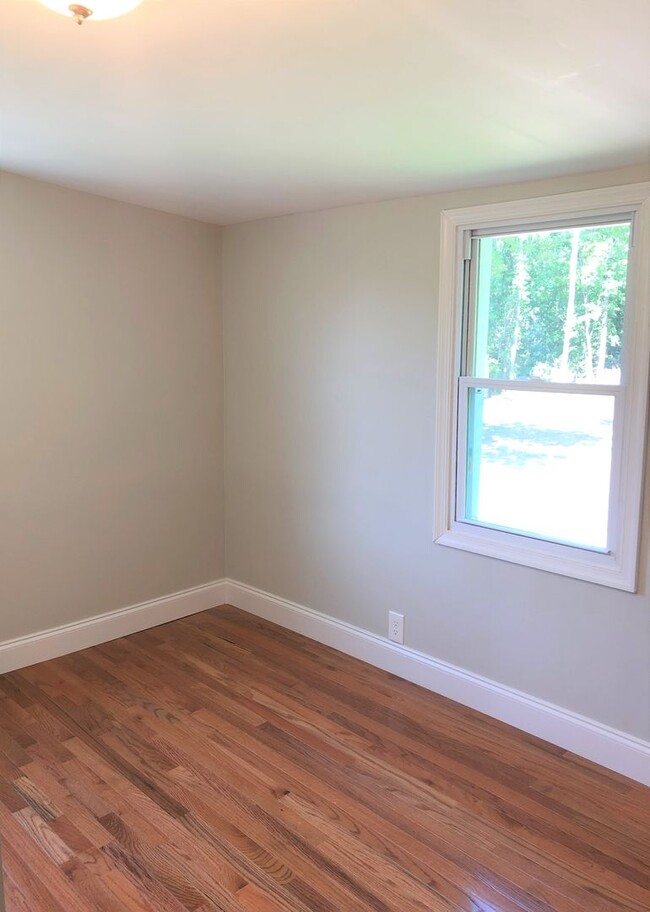 Building Photo - Glassboro - 3 Bedroom, 1 Bath