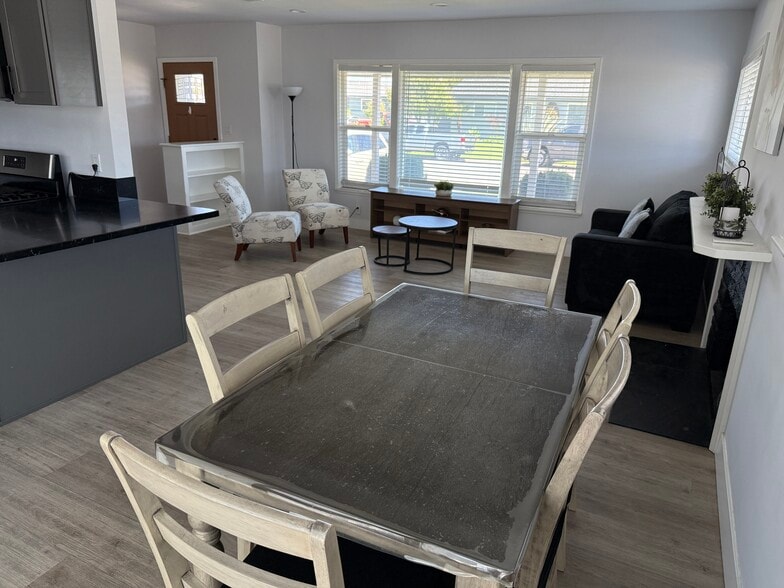 Building Photo - 13471 Jackson St