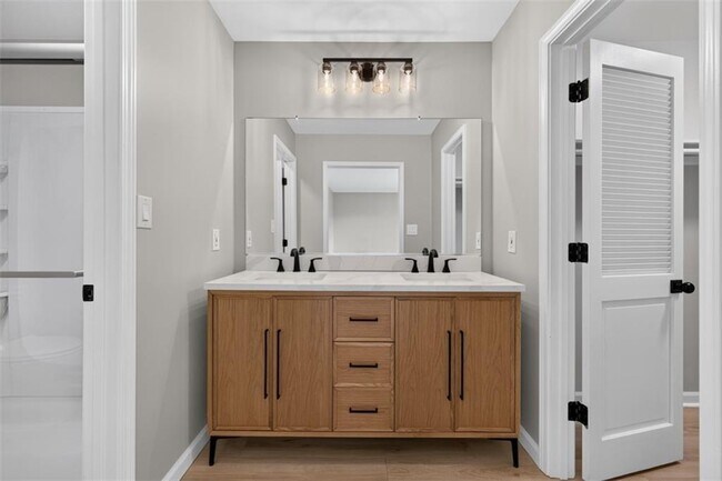 Building Photo - 3606 Suwanee Creek Ct