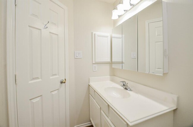 Building Photo - 3268 Jessica Ct