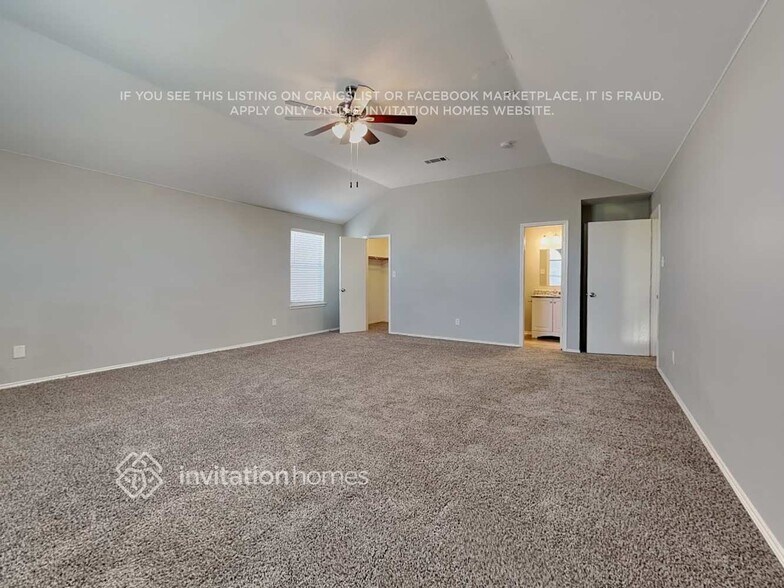 Building Photo - 8820 Chaps Ave