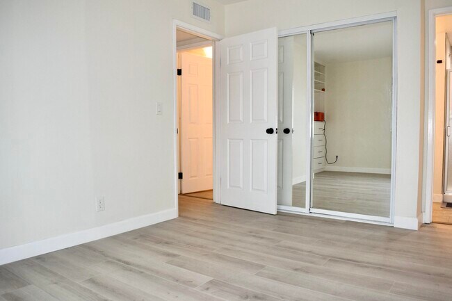 Building Photo - 81840 Ave Del Mar