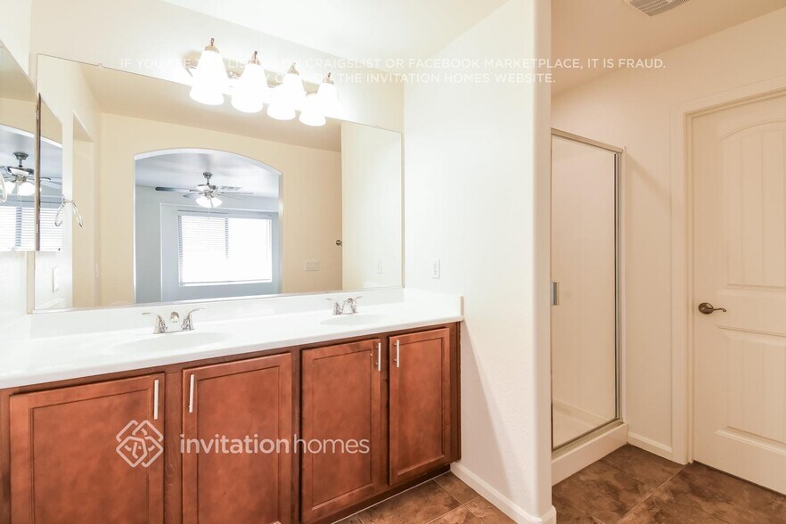 Building Photo - 1457 S Colt Dr