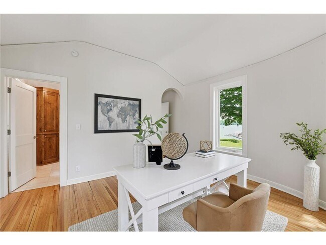 Building Photo - 2462 Lafayette Rd