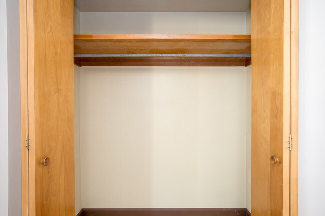 Building Photo - 2712 Sarah St