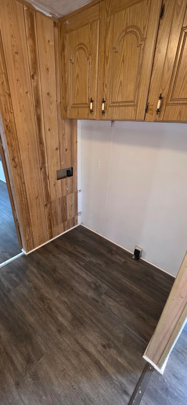 Building Photo - 8364 Cedar St