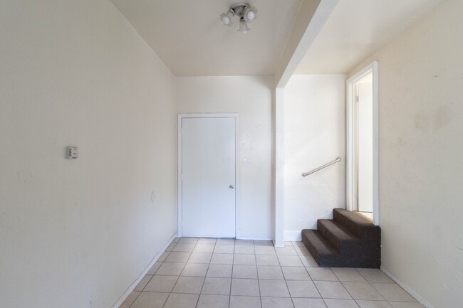 Building Photo - 1840 Glendale Blvd